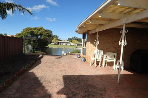 Fishermans Delight Waterfront - Perisher Accommodation 2