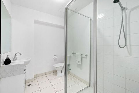 LIZZI, Melbourne Studio Apartment - Perisher Accommodation 1
