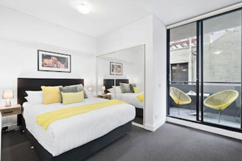 LIZZI, Melbourne Studio Apartment - Perisher Accommodation 0