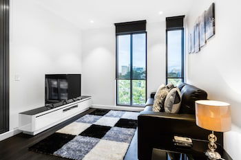 ESTHER, 2BDR South Yarra Apartment - Perisher Accommodation 0
