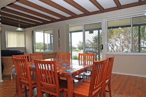 Silversands Beach House - Perisher Accommodation 1