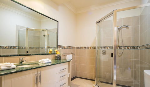 LUXE At Sanctuary Cove - Perisher Accommodation 2