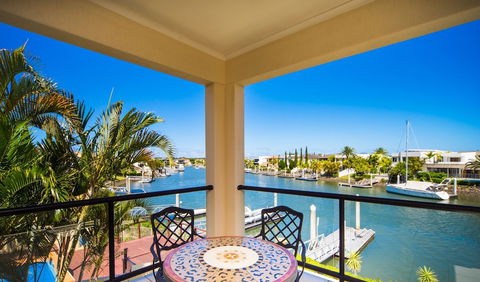 LUXE At Sanctuary Cove - Perisher Accommodation 5