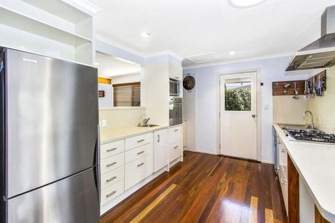 CABARITA BEACH BLISS HOLIDAY HOME On The LAKE - Perisher Accommodation 3