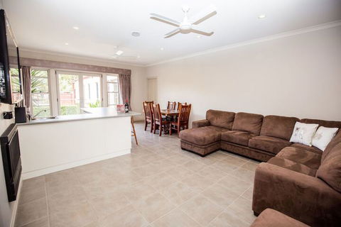 BEL MIREN DUSTY MILLER - Perisher Accommodation 3