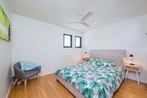 Gold Coast Stunning Waterfront Retreat By Hostrelax - Perisher Accommodation 7