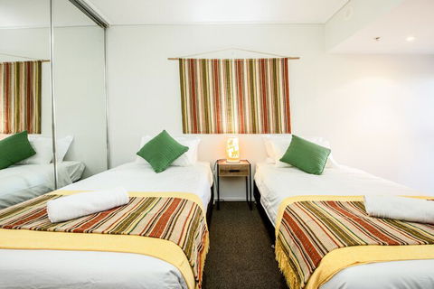 CBD African Charm, Story Bridge & River Views - Perisher Accommodation 5