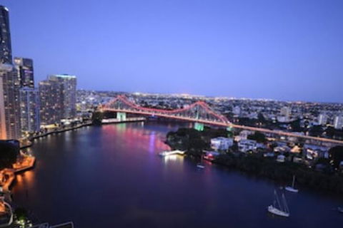 CBD African Charm, Story Bridge & River Views - Perisher Accommodation 0