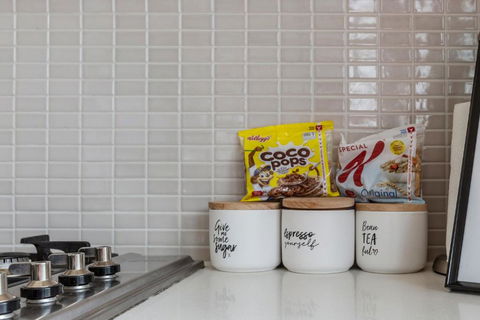 LIGHT AIRY SPACIOUS QUEENS ROAD APARTMENT - Perisher Accommodation 5