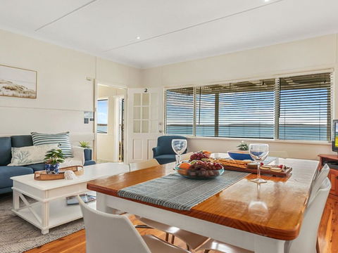 Ocean Blue Apartment Two Oceanfront Apartment - Perisher Accommodation 2