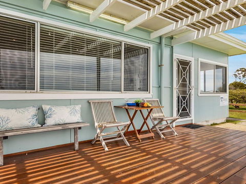 Ocean Blue Apartment Two Oceanfront Apartment - Perisher Accommodation 4