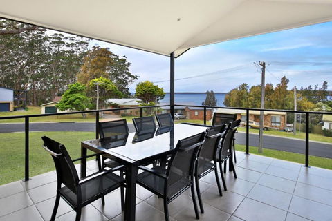 Panorama At The Lake Pet Friendly 15 Mins To Hyams Beach - Perisher Accommodation 1
