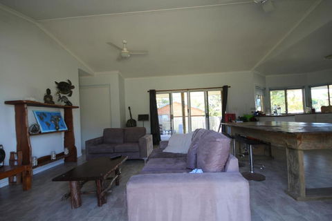 CASTAWAY BEACH HOUSE - Perisher Accommodation 4