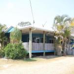 CASTAWAY BEACH HOUSE - Perisher Accommodation 0