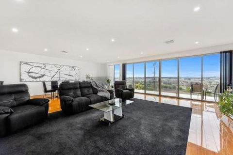 BENGALEE EXECUTIVE TOWNHOUSE MODERN & STYLISH - Perisher Accommodation 6