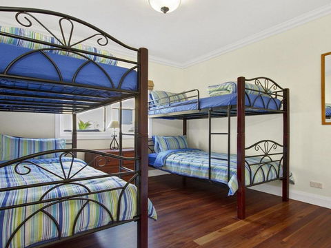 Sandy Shores Character Charm Outdoor Spa - Perisher Accommodation 3
