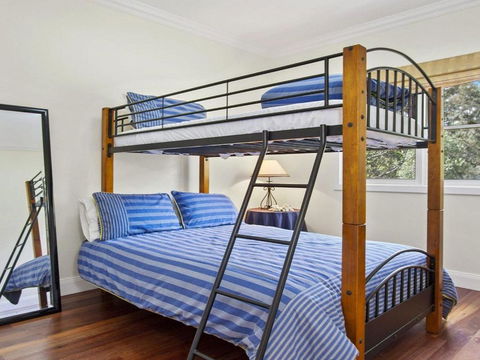 Sandy Shores Character Charm Outdoor Spa - Perisher Accommodation 2