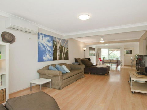 Sea Whispers A Real Native Outlook - Perisher Accommodation 2
