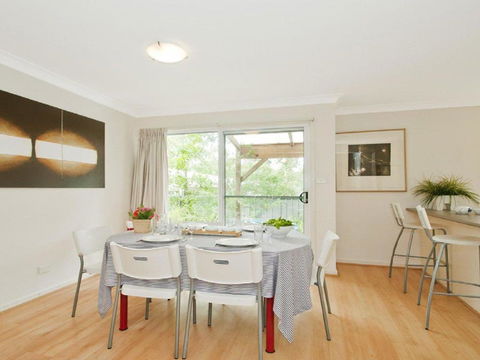 Sea Whispers A Real Native Outlook - Perisher Accommodation 1