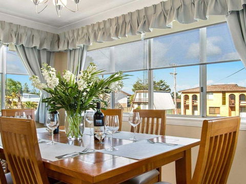 Sea Gem Air Conditioned & Fireplace - Perisher Accommodation 5