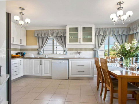 Sea Gem Air Conditioned & Fireplace - Perisher Accommodation 3