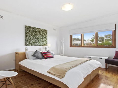 Sea Shack Renovated 1950s Beach House - Perisher Accommodation 3