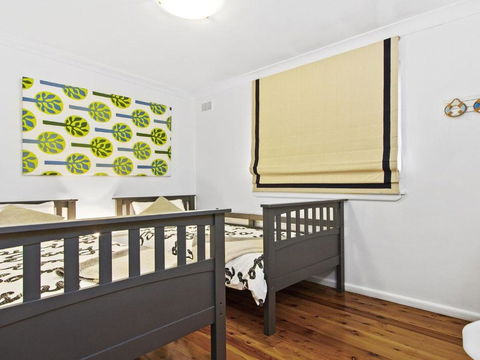 Sea Shack Renovated 1950s Beach House - Perisher Accommodation 2
