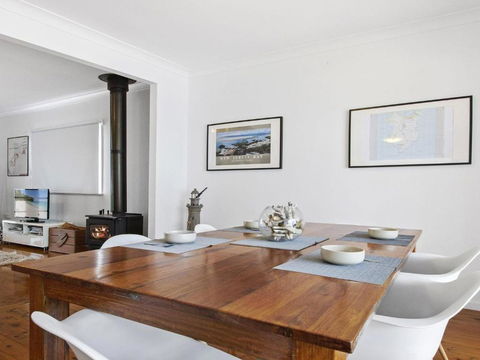 Sea Shack Renovated 1950s Beach House - Perisher Accommodation 4