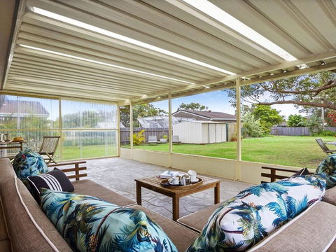 Sea Bird Close To Beach Shops & Cafes - Perisher Accommodation 5