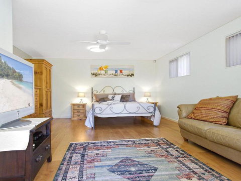 Serene Spacious Air Conditioned Accommodation - Perisher Accommodation 3