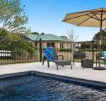 Sinden Park garden swimming pool rural vistas - Perisher Accommodation