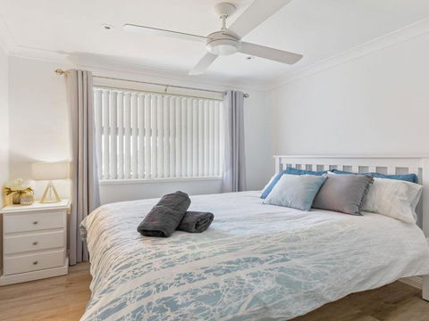 Sounds By The Sea Open Plan Living Metres To Beach - Perisher Accommodation 3