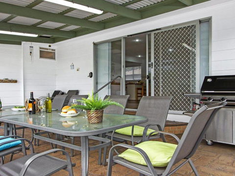 Whispering Waves Relaxing Beach House - Perisher Accommodation 4