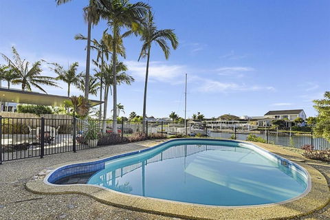CANAL HOME NEAR MOOLOOLABA Kooringal - Perisher Accommodation 6