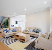 Lux Style 4BR Townhouseashwood - Perisher Accommodation