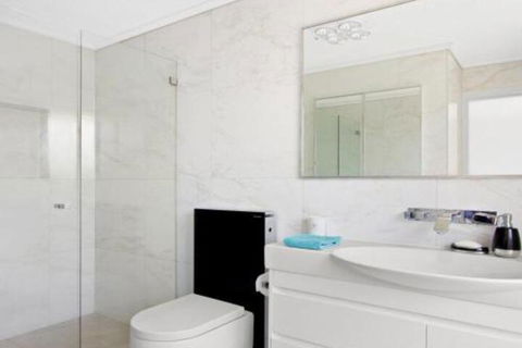 Karelda Absolute Waterfront Pet Friendly Property - Perisher Accommodation 7