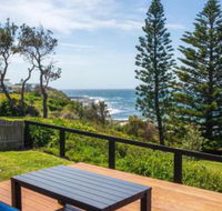 Seaview Pet Friendly with Stunning Views 1 Min to Beach - Perisher Accommodation