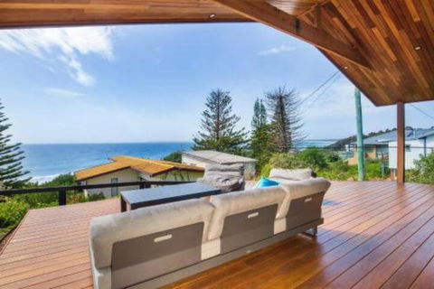 Seaview Pet Friendly With Stunning Views 1 Min To Beach - Perisher Accommodation 3