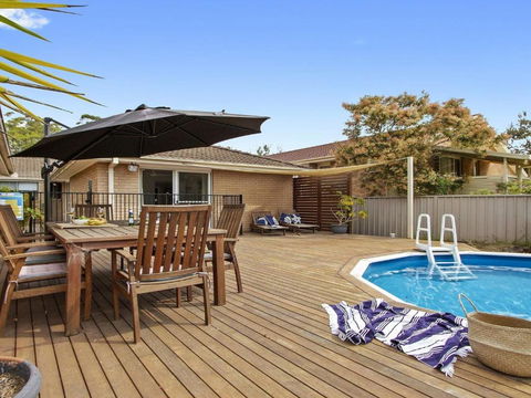 Pure Salt Beach House With Pool 300m To Beach - Perisher Accommodation 4