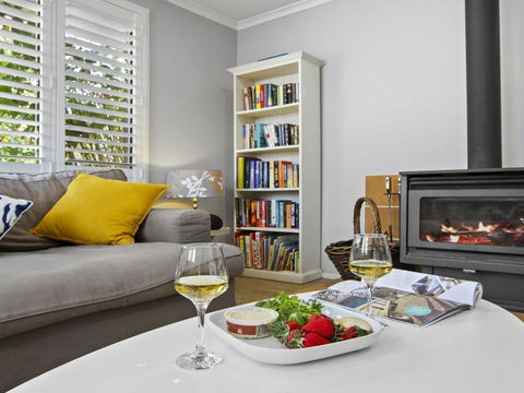Pure Salt Beach House With Pool 300m To Beach - Perisher Accommodation 1