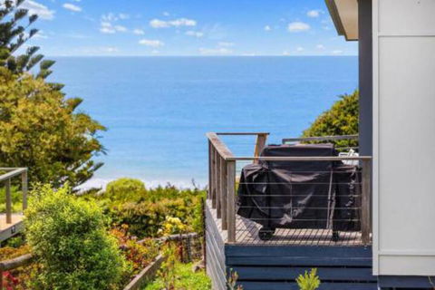 COASTAL HAVEN Panoramic Ocean Views - Perisher Accommodation 7