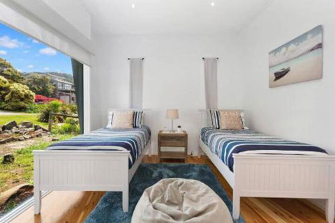 COASTAL HAVEN Panoramic Ocean Views - Perisher Accommodation 5