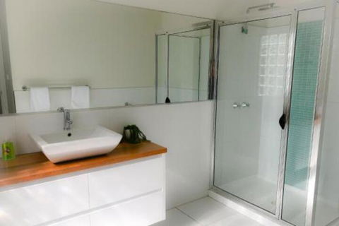 BAY Of FIRES BEACH SHACK Ocean Views From A Modern Beachhouse - Perisher Accommodation 5