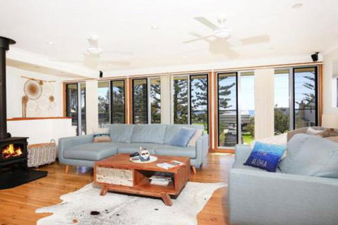Shores Pet Friendly 1 Min Walk To Beach - Perisher Accommodation 0