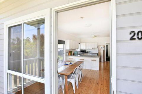 Tillys Retreat Pet Friendly 3 Min Walk To Beach - Perisher Accommodation 4