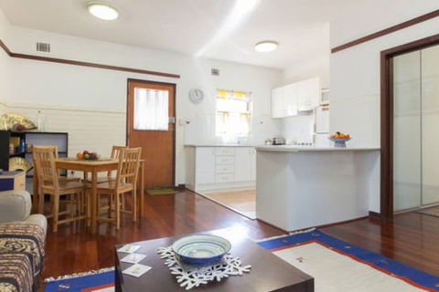 B4 Apartment Close To Perth UWA - Perisher Accommodation 1
