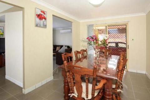 Kingfisher Pet Friendly 10 Mins To Hyams Beach - Perisher Accommodation 4