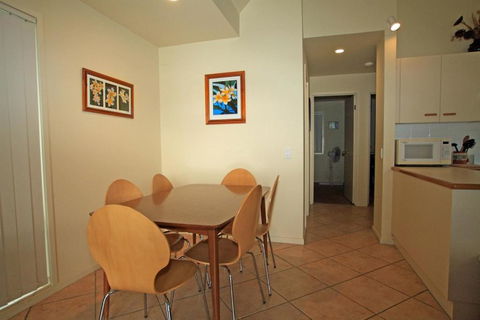 Berrara Lagoon Front Chalet - Perisher Accommodation 3