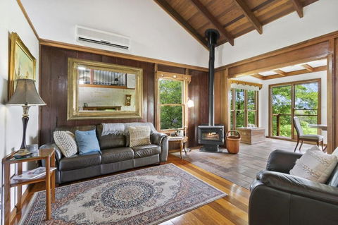 CHRISTOPHERS COTTAGE - Perisher Accommodation 4