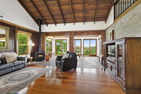 CHRISTOPHERS COTTAGE - Perisher Accommodation 3